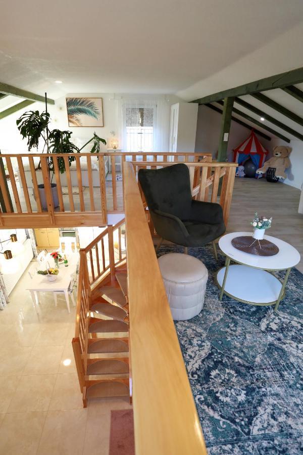 Luxury Apartman Alex With Sauna In The Village Otočac 外观 照片