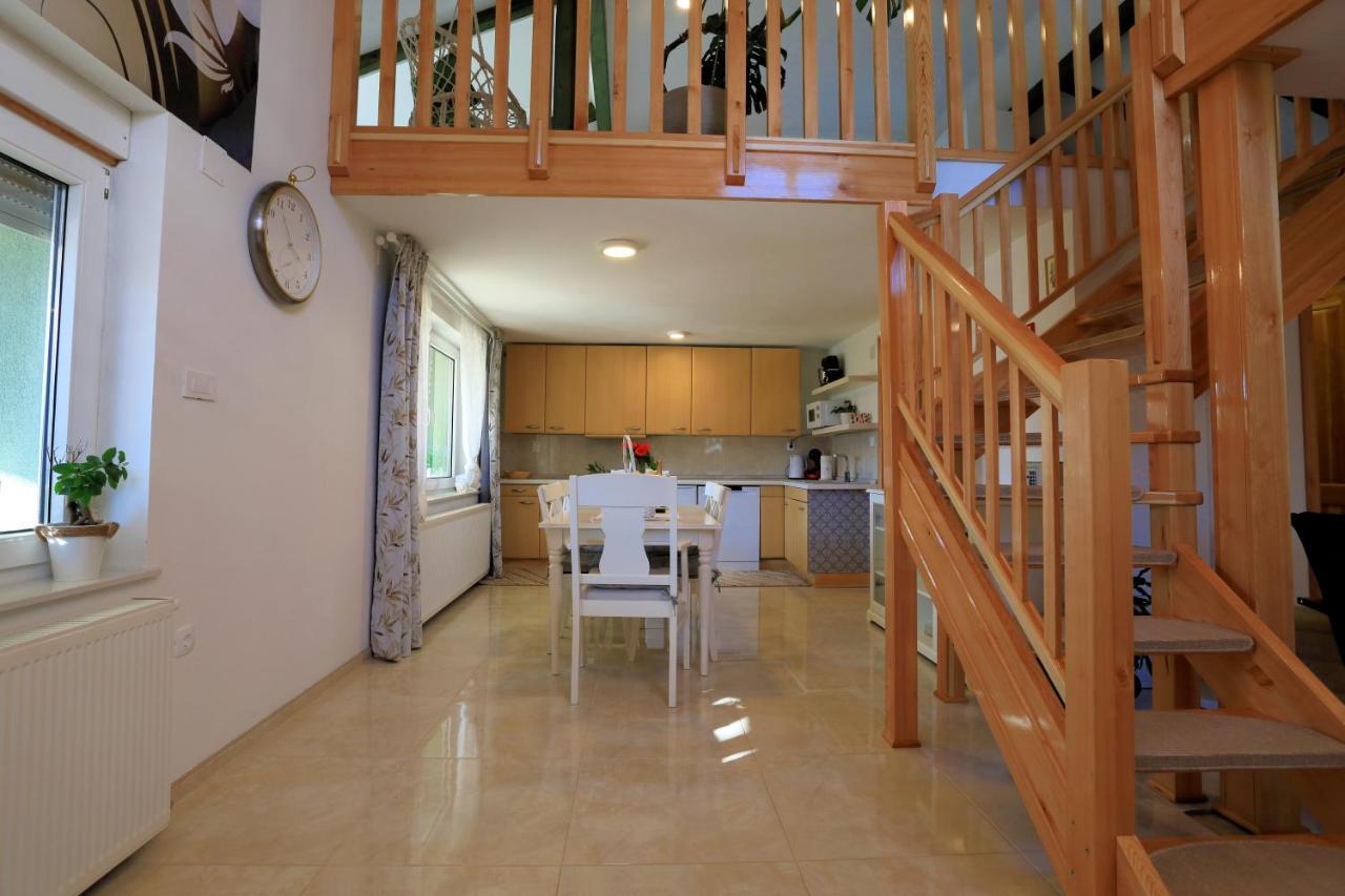 Luxury Apartman Alex With Sauna In The Village Otočac 外观 照片