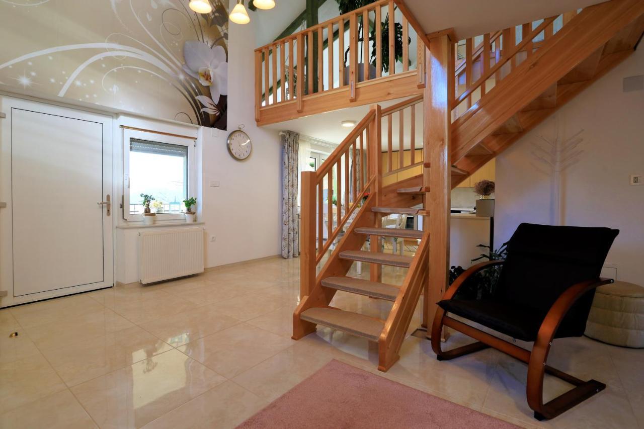 Luxury Apartman Alex With Sauna In The Village Otočac 外观 照片