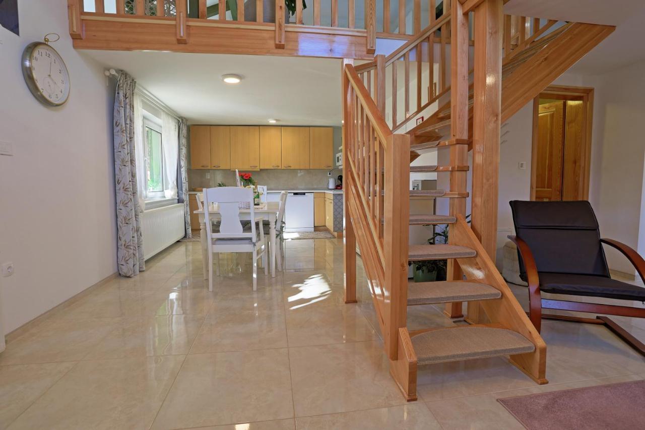Luxury Apartman Alex With Sauna In The Village Otočac 外观 照片