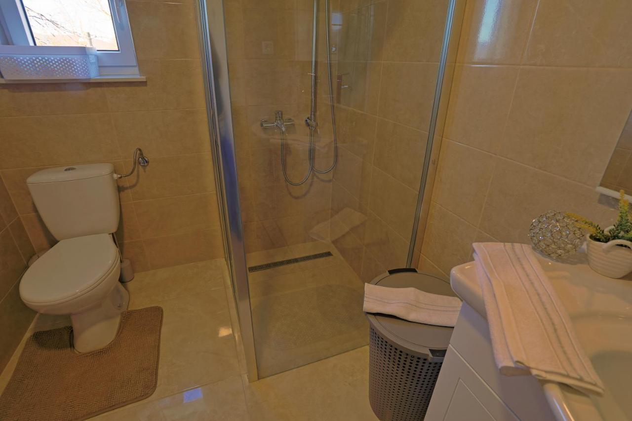 Luxury Apartman Alex With Sauna In The Village Otočac 外观 照片
