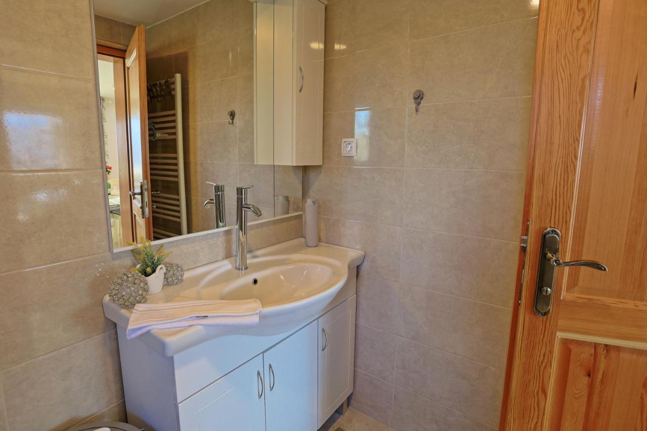 Luxury Apartman Alex With Sauna In The Village Otočac 外观 照片