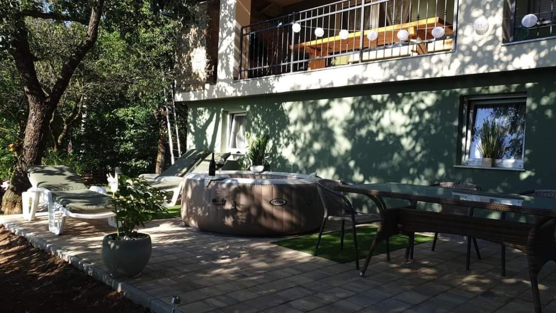 Luxury Apartman Alex With Sauna In The Village Otočac 外观 照片